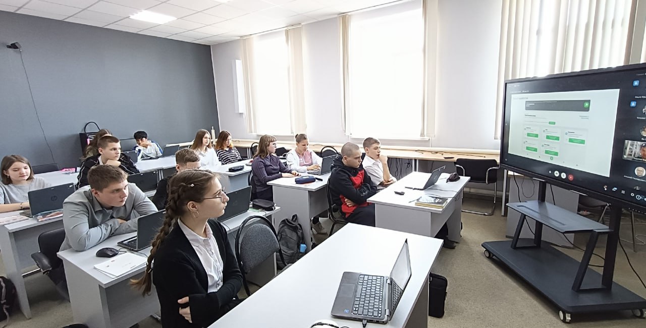 Как избежать мошенничества в кликер-играх, узнали больше 2 тыс. школьников региона
